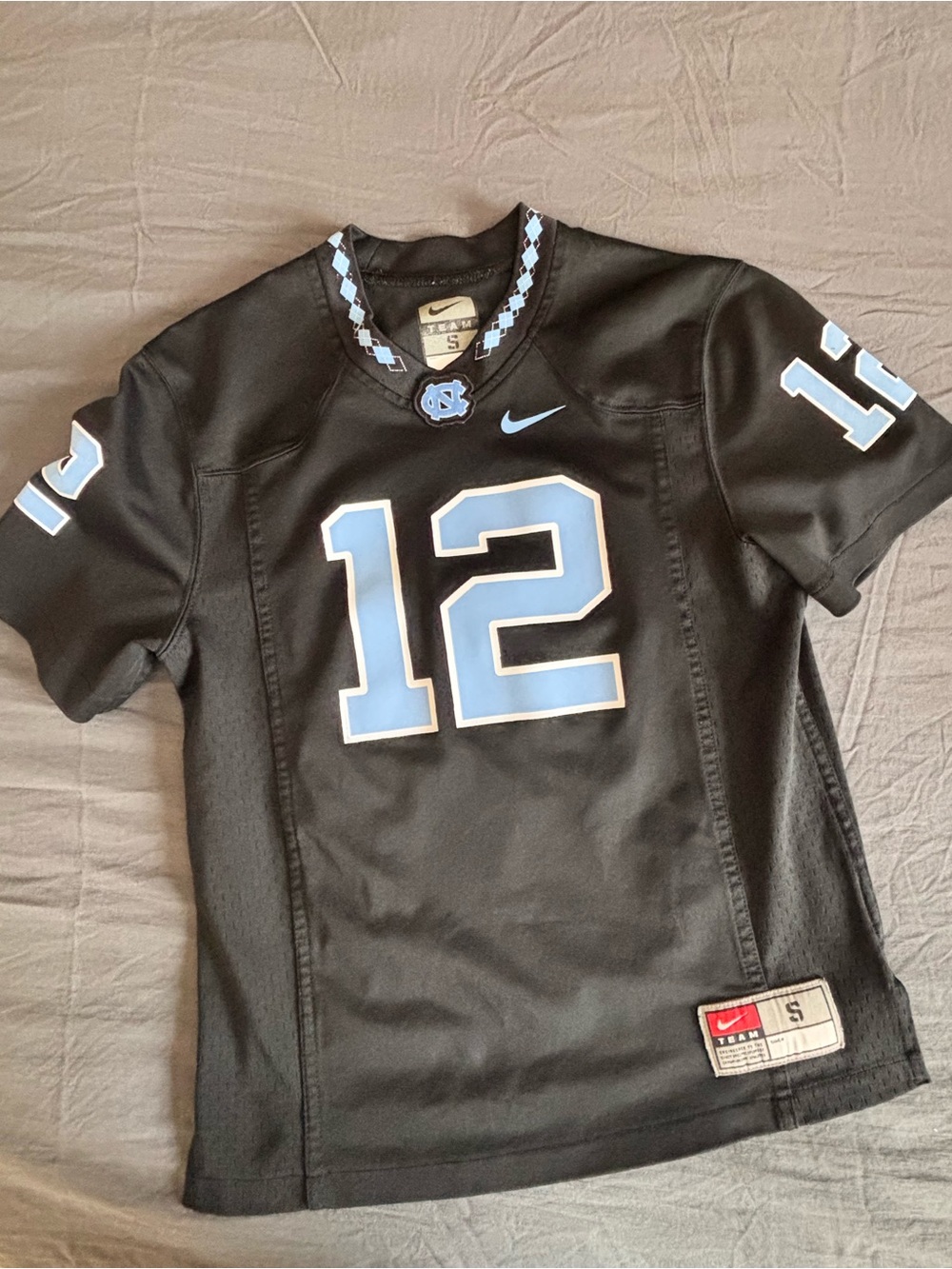 Nike Youth S North Carolina Tar Heels #12 Black Football Jersey UNC Argyle Trim